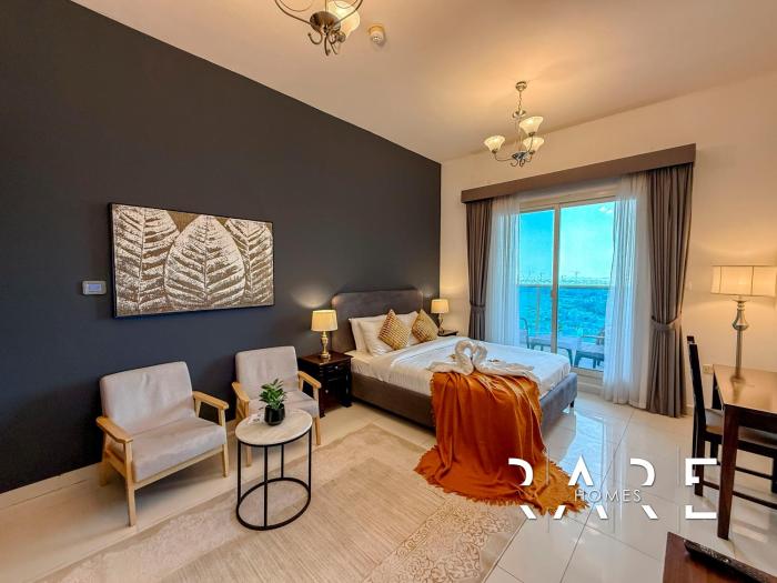 Rare Holiday Homes - Near Miracle Garden - Dubai Sports City - Elite Residence - R1108