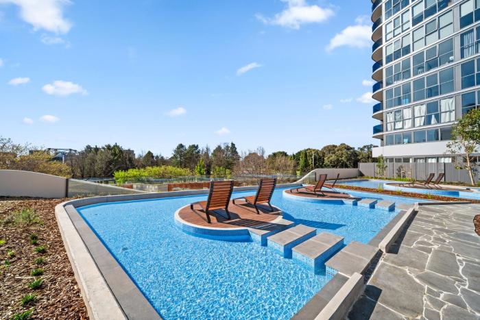 Apartment with Gym and Indoor Pool Access