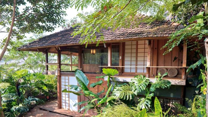 Harmony Botanical Garden Stay - 300 Plant Species, Natural Stream and Small Pool