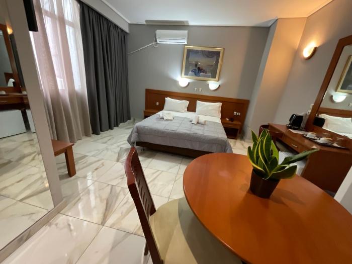 Piraeus Acropole Hotel