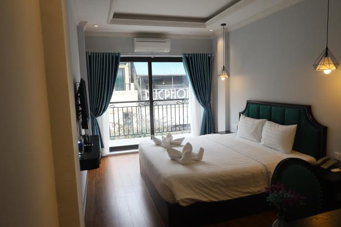 Maya Central Hotel & Spa