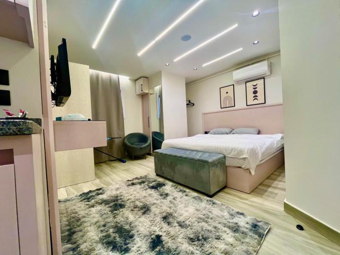 coozy K suite 3 main abbass el akkad street