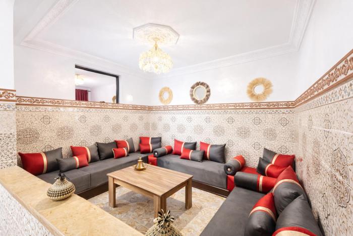 2 bedroom apartment in heart of Madina