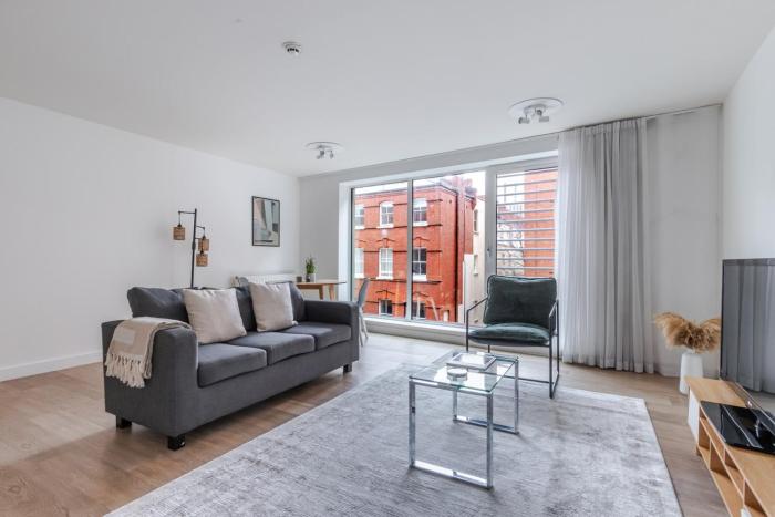 Blueground Spitalfields rooftop nr Tower Bridge LON-714