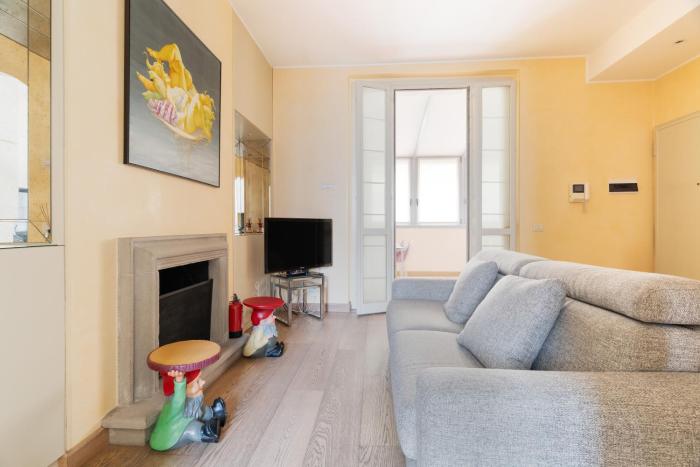 San Babila Duomo Elegante Trilocale con balcone