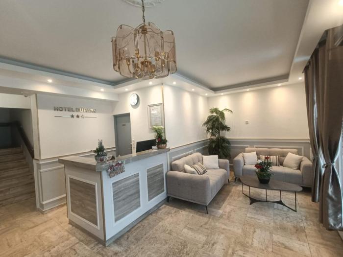 CITY PARC HOTEL - Proche Paris Nord & CDG Aéroport