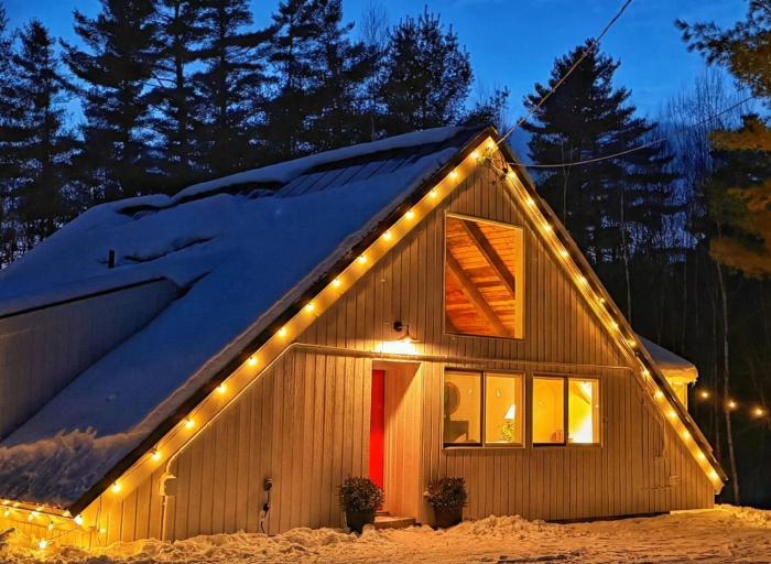 Stratton Ski Haus AFrame Hot Tub Sauna EV Okemo