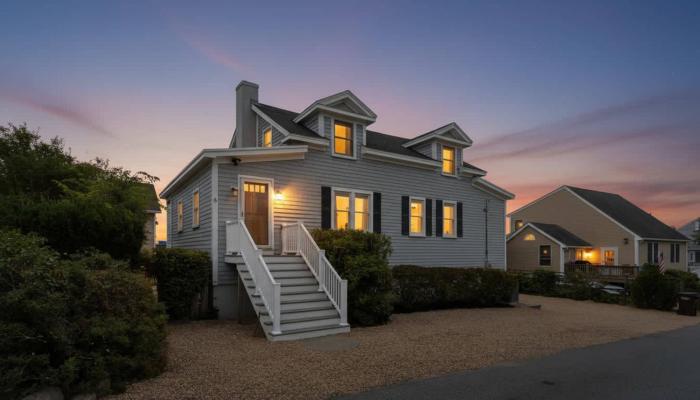 Seaside Serenity Steps to Beach Deck & Porch