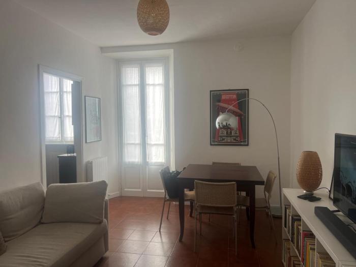 CASA ANELLA giardino privato LAGO VARESE MILANO