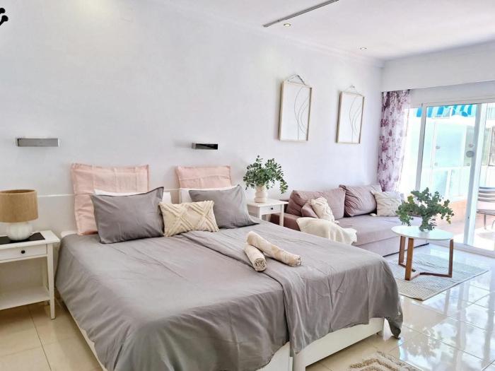 Hotel PYR, Spacious Studio with a Big Terrace