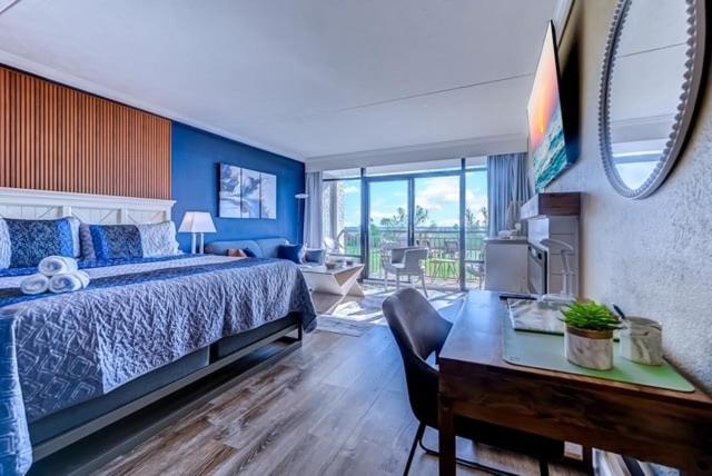 Oceanfront Suite Grande Cayman 124