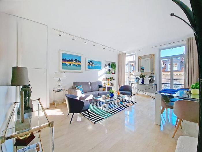 Cannes 2 bedrooms & 2 bathrooms Apartment - 43A