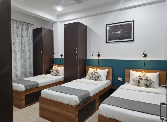 Alpha Hives Boys Hostel & Travelers Stay