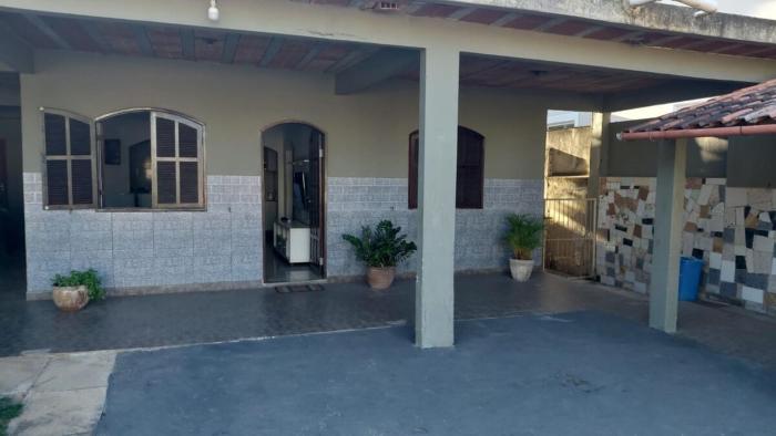 Casa com piscina churrasqueira Wi Fi 500m da praia do boi Arubinha