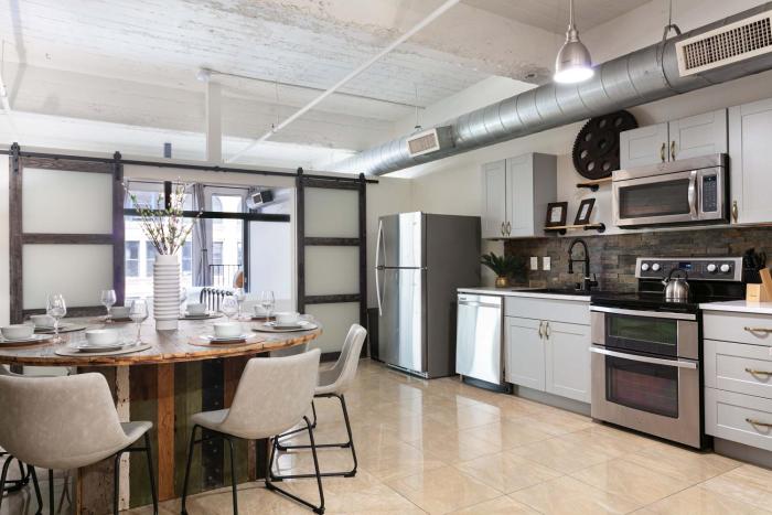 SD Modern Rustic 3BR Apartment