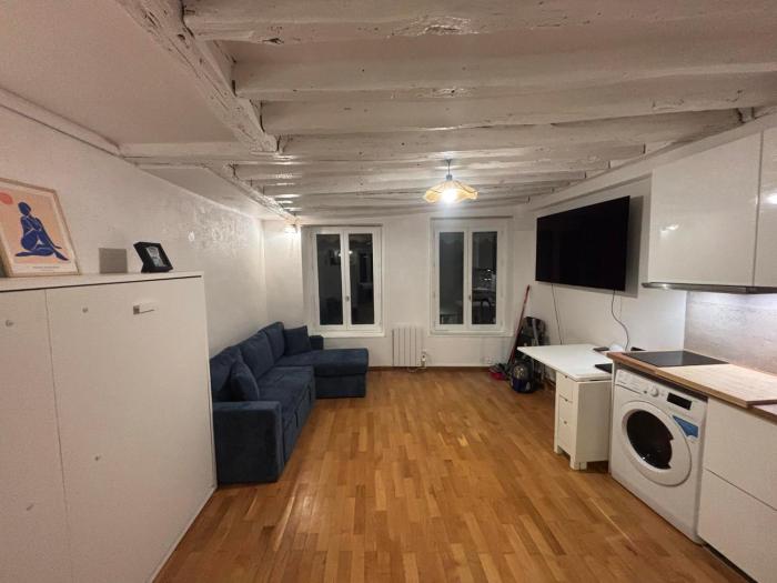 4 person Studio in Paris 11eme