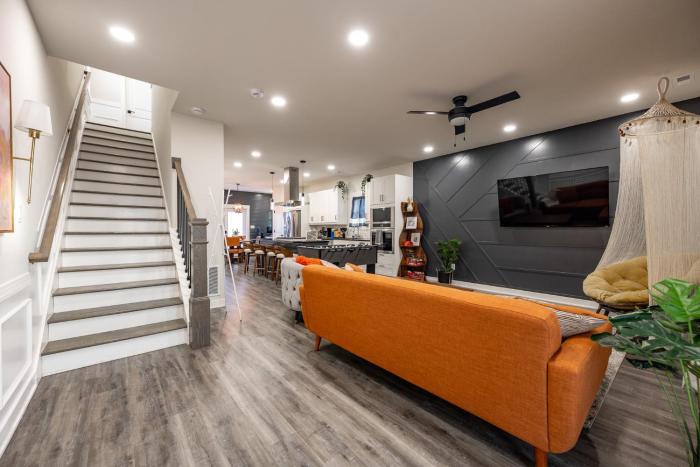 Downtown 3BR Near Indy 500 with Free Parking