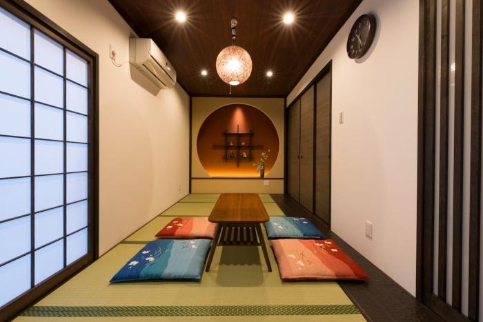 Permitted by Osaka city, family and large rooms