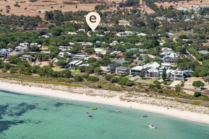 Birak Beach House - Modern Comfort by Geographe Bay