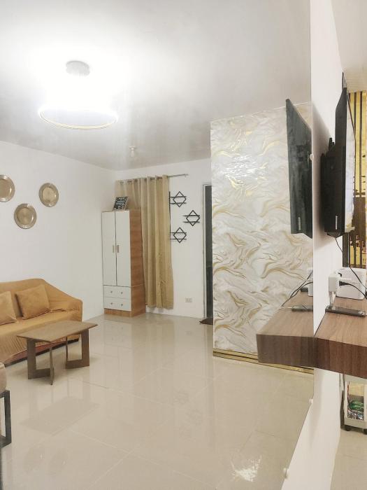 UrbanCrib Staycation, Near Airport, Studio Type