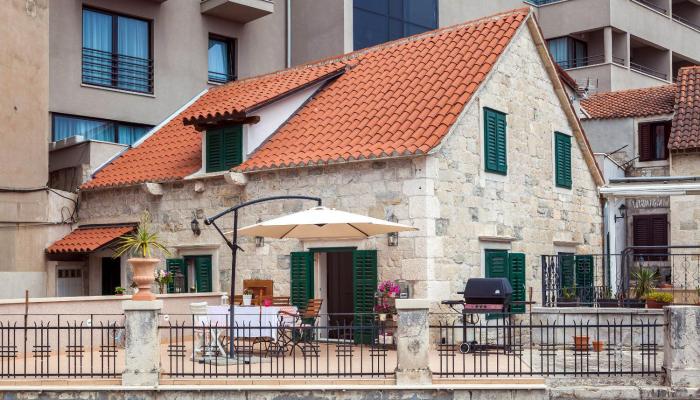 Phoenix Studio Apartment