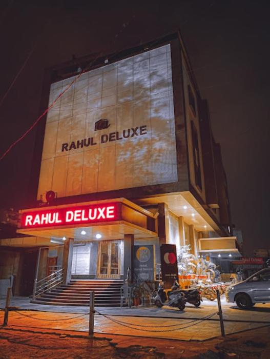 Hotel Rahul Deluxe