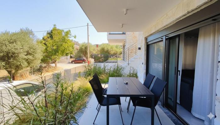 Petrino Complex IV, Pefkohori by Halkidiki Villas