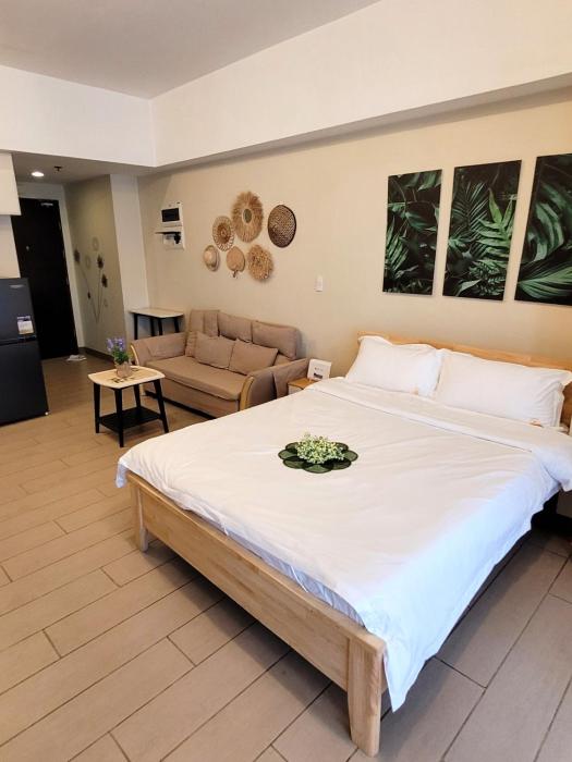 Urban Studio with Balcony