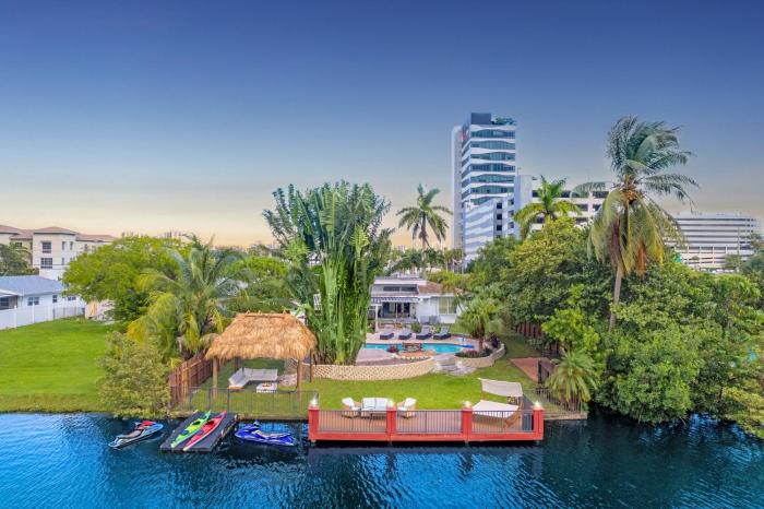 Waterfront Jungle House Firepit Sunset and more