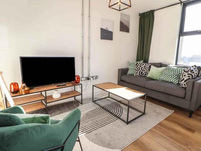 Woolston Central 2-Bedroom Apartment