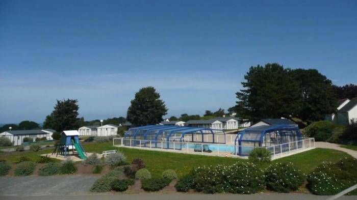 ZEcamping 2 étoiles piscine couverte chiens acceptés hammam et jacuzzi