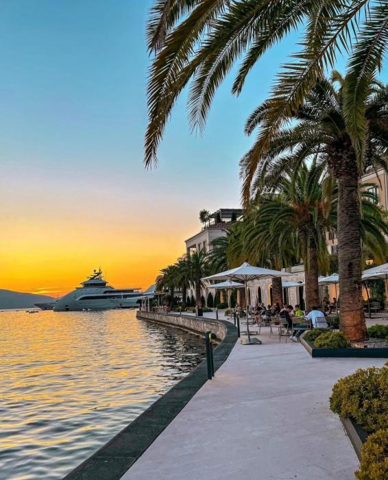 Golden Horizon Villas