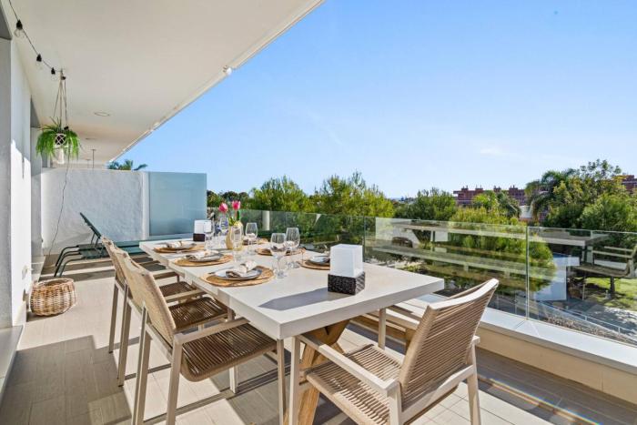 Modern 3BR Apartment Near the Beach- Le Mirage in Cancelada