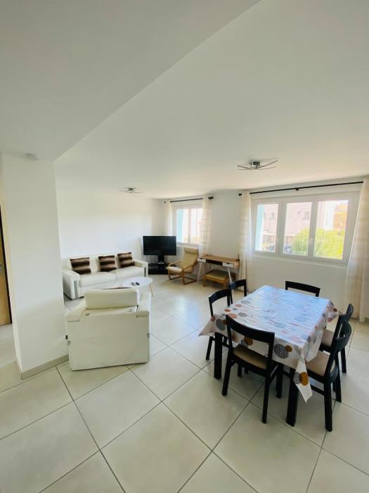 T4 65m avec garage à 10 min à pied du centre ville