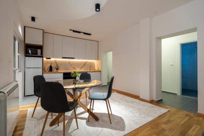 Urban Square Apartment