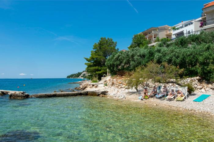 Apartment Garden by the Sea