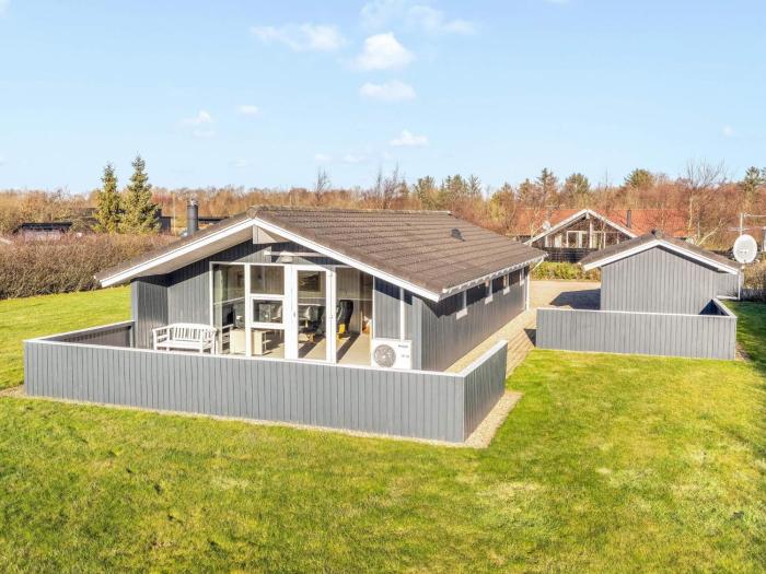6 person holiday home in Hemmet