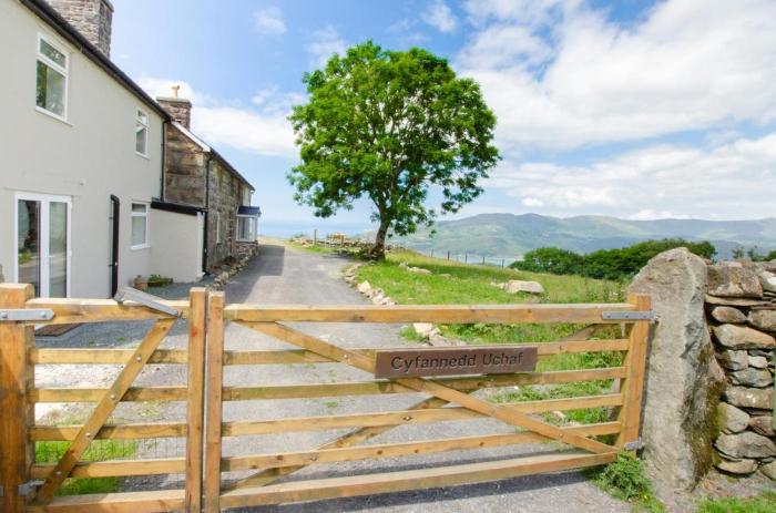 6 Bed in Barmouth oc-bow245