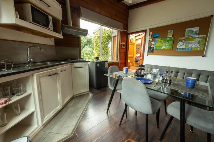 Suite 2 ambientes full equipada con Parking y Aire acondicionado