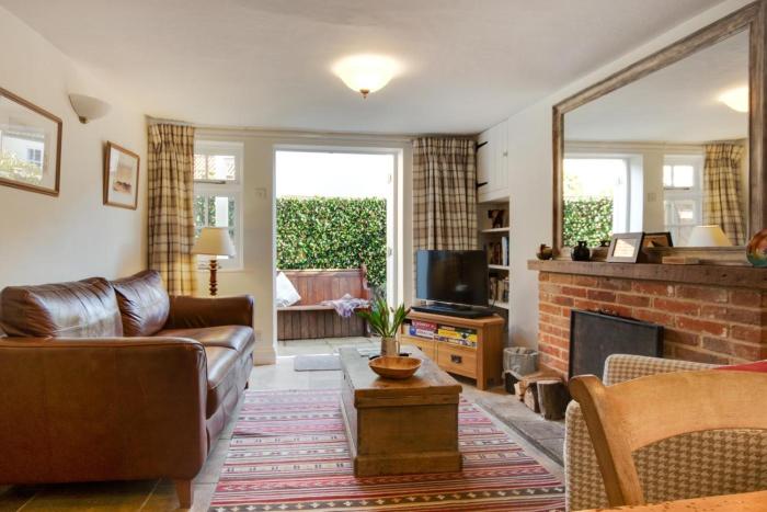 2 Bed in Southwold oc-bla