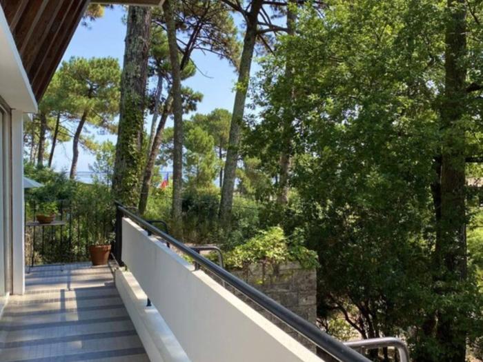 Charmante villa 60s à 50m de la plage, grand jardin - FR-1-736-74
