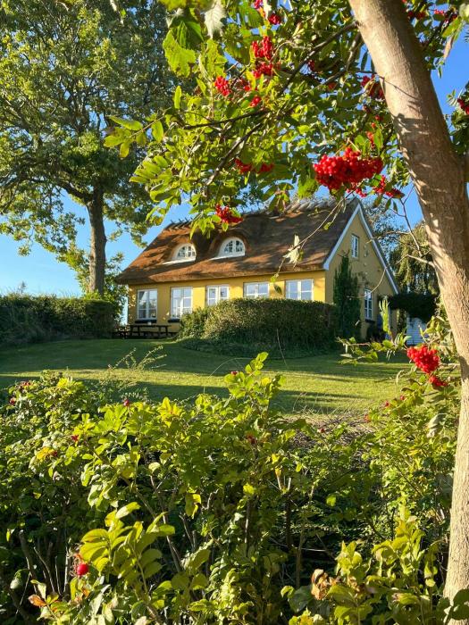 Charming Farmhouse With Views On Møn