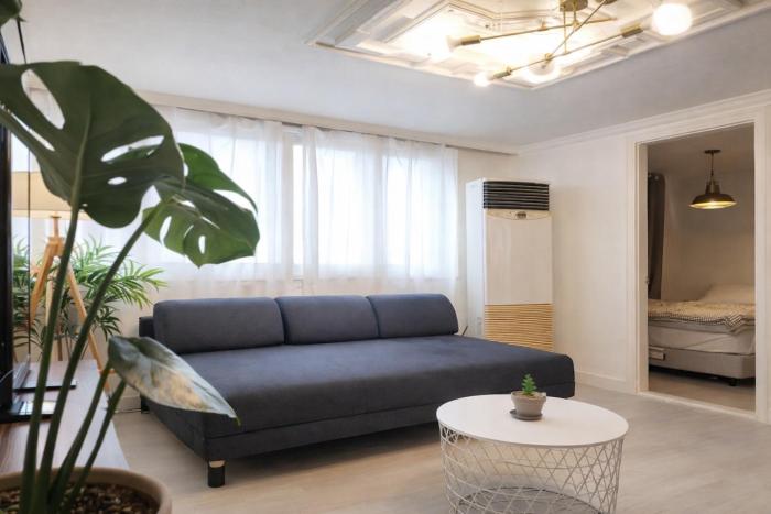연지 White Linen House