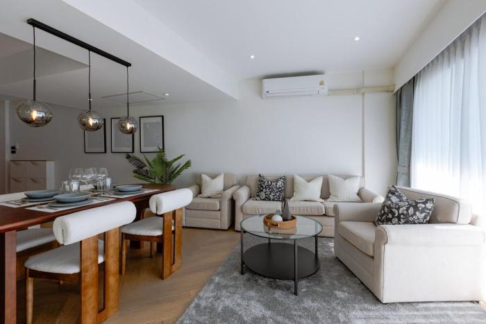 Luxury Penthouse Condo ,2 BR with CNX view