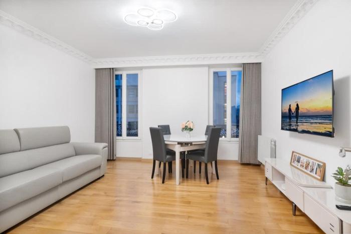 Cozy & Comfortable 2BR Apartment for 6 Guests in Pantin near Metro