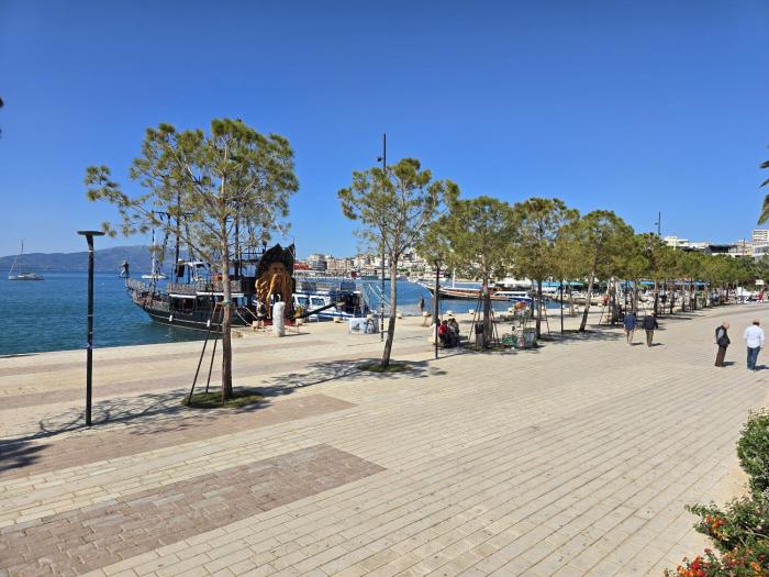 Apartment in Saranda with Sea View 296