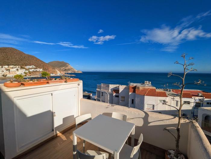 Terraza con Vistas al Mar - 100 Metros de la Playa