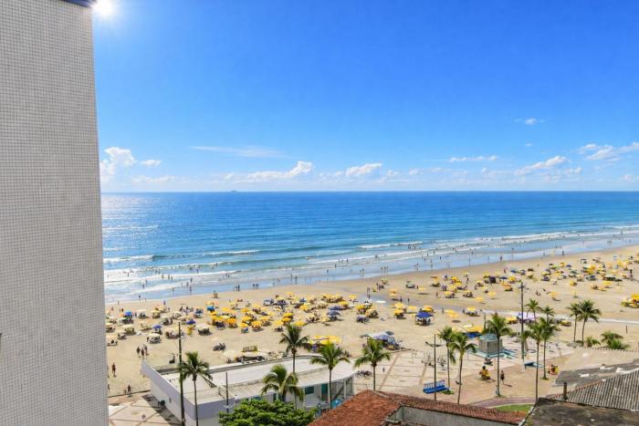 Apto com Vista para o Mar a 80m da Praia de Ocian