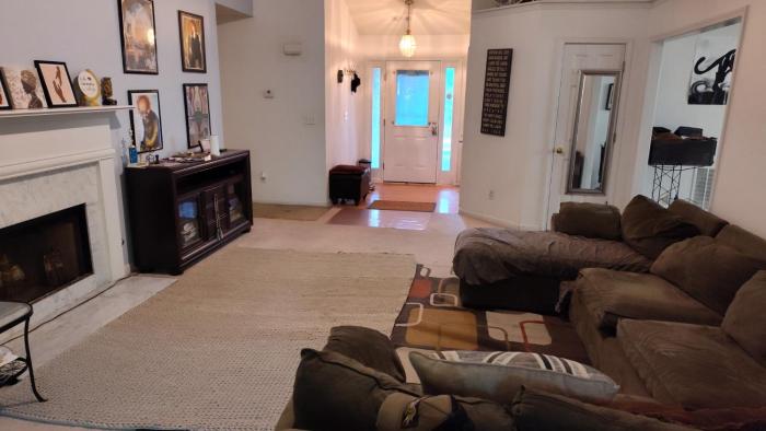 Kings Bay Private Room Shared Bathroom B