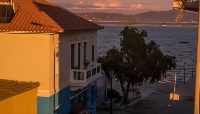 Urban Preveza Central Apt with Balcony